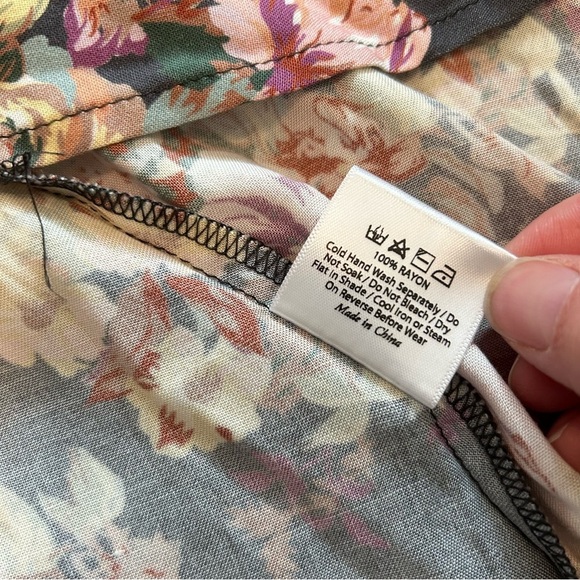 NWT Auguste The Label Wrap Dress High Low Charcoal Floral Print Size Large (8) - Picture 6 of 14